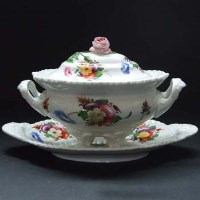 Lot 579 - Coalport tureen and stand