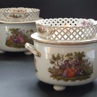 Lot 596 - A pair of Meissen ice pails