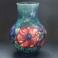 Lot 657 - Moorcroft vase