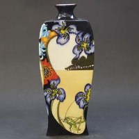 Lot 666 - Black Ryden vase