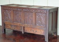 Lot 792 - 17th century oak coffer