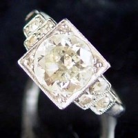 Lot 314 - Diamond ring set in square setting