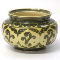 Lot 590 - Della Robbia vase