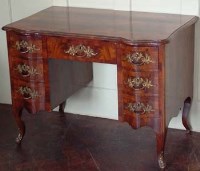 Lot 708 - 19th century serpentine front writing desk