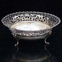 Lot 368 - Silver basket