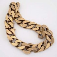 Lot 399 - 9 carat gold bracelet
