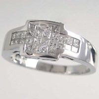 Lot 520 - Princess cut diamond white gold ring