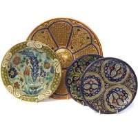 Lot 676 - Four pieces of Isnick pottery