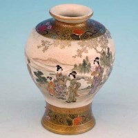 Lot 684 - Japanese small vase.