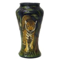 Lot 809 - Moorcroft Tiger vase