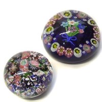 Lot 543 - Two paperweights
