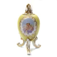 Lot 586 - Dresden egg shaped vase