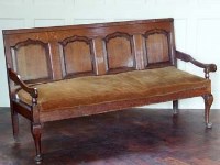Lot 719 - Oak settle