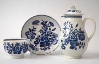 Lot 106 - Worcester sparrow beak jug and cover circa 1770