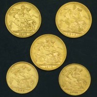 Lot 252 - Three gold sovereigns; two half-sovereigns