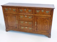 Lot 640 - Oak dresser base.