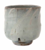Lot 295 - Takeshi Yasuda (Japanese, b.1943) footed yunomi