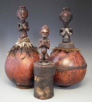 Lot 74 - Fang reliquary box topped with a figure also two