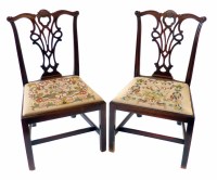 Lot 534 - A pair of Chippendale design single dining chairs
