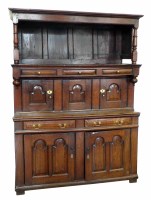 Lot 562 - 17th century North Wales oak tridarn