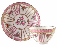 Lot 129 - Caughley tea bowl and saucer