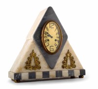 Lot 627 - A French Art Deco pyramid marble mantel clock