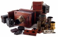 Lot 32 - ADDITIONAL CONDITION REPORT INFORMATION BELOW. Land camera, plus others including two cameras.