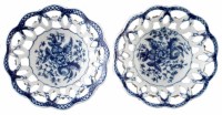 Lot 68 - Pair of Worcester pine cone small pierced dishes.