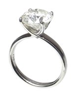 Lot 70 - 3.60ct 18ct white gold diamond solitaire ring