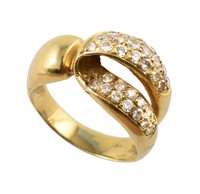 Lot 430 - Diamond set crossover twist 18ct yellow gold ring