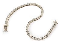 Lot 407 - Diamond 18ct white gold tennis bracelet