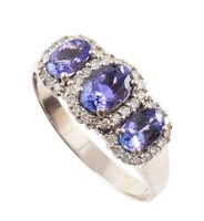 Lot 90 - 3-stone tanzanite and diamond white gold ring