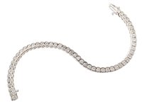 Lot 28 - Diamond set 14ct white gold tennis bracelet