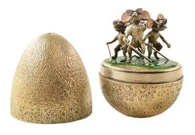 Lot 117 - Stuart Devlin Surprise silver-gilt egg